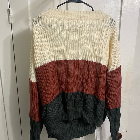 Sweater - Picture 5 of 7
